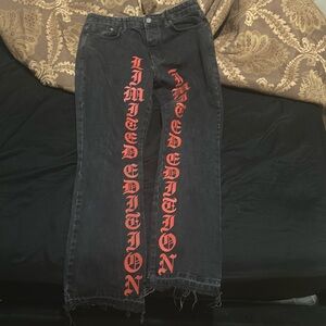 boohoo man dark gray red letter stack pants